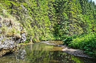 Precise casting required Precise casting required