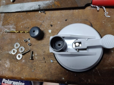 End cap as a bracket End cap as a bracket