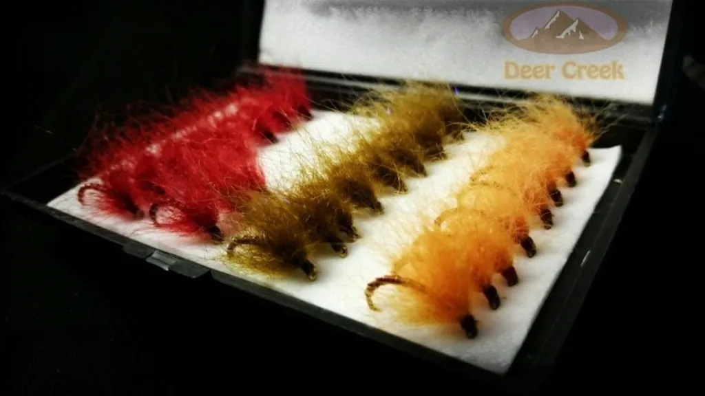 A box full - An image from <a href=\"http://flyflasher.com/flies/klympen-2/6270\">FlyFlasher by Anders Kvalnes</a>. The very typical Norwegian version and color variatons